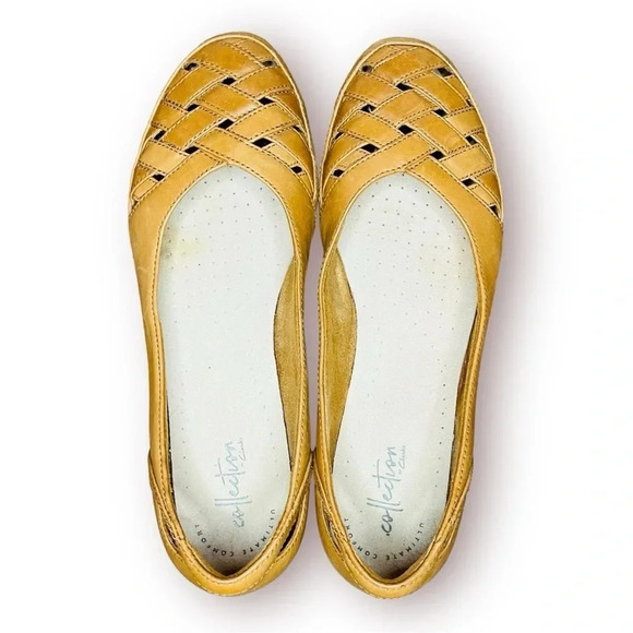 CLARKS WOMEN'S GRACELIN MAZE LOAFER FLAT LEATHER TAN CUSHION SIZE 9.5 - Picture 3 of 11